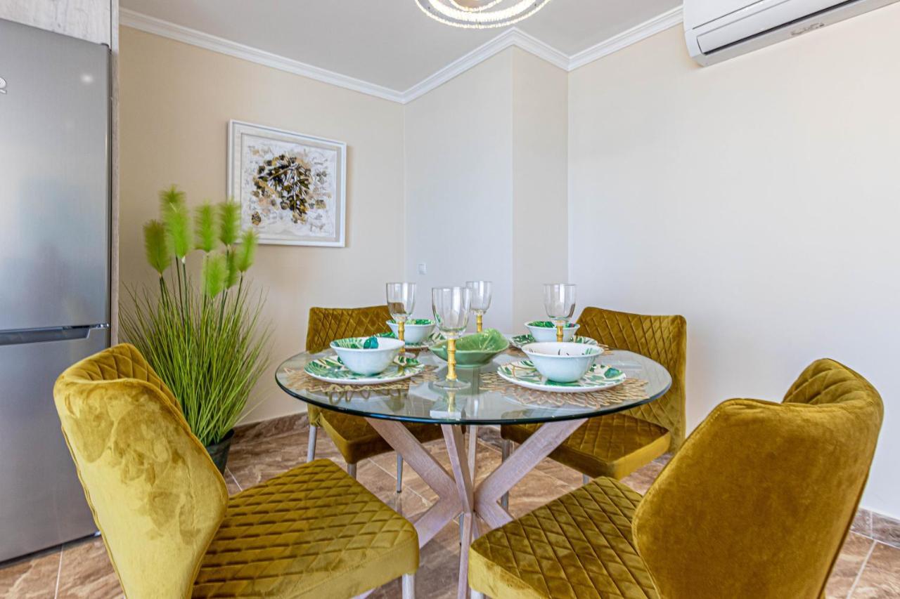 Costa Paradise - Beachfront Apartment Fuengirola Extérieur photo